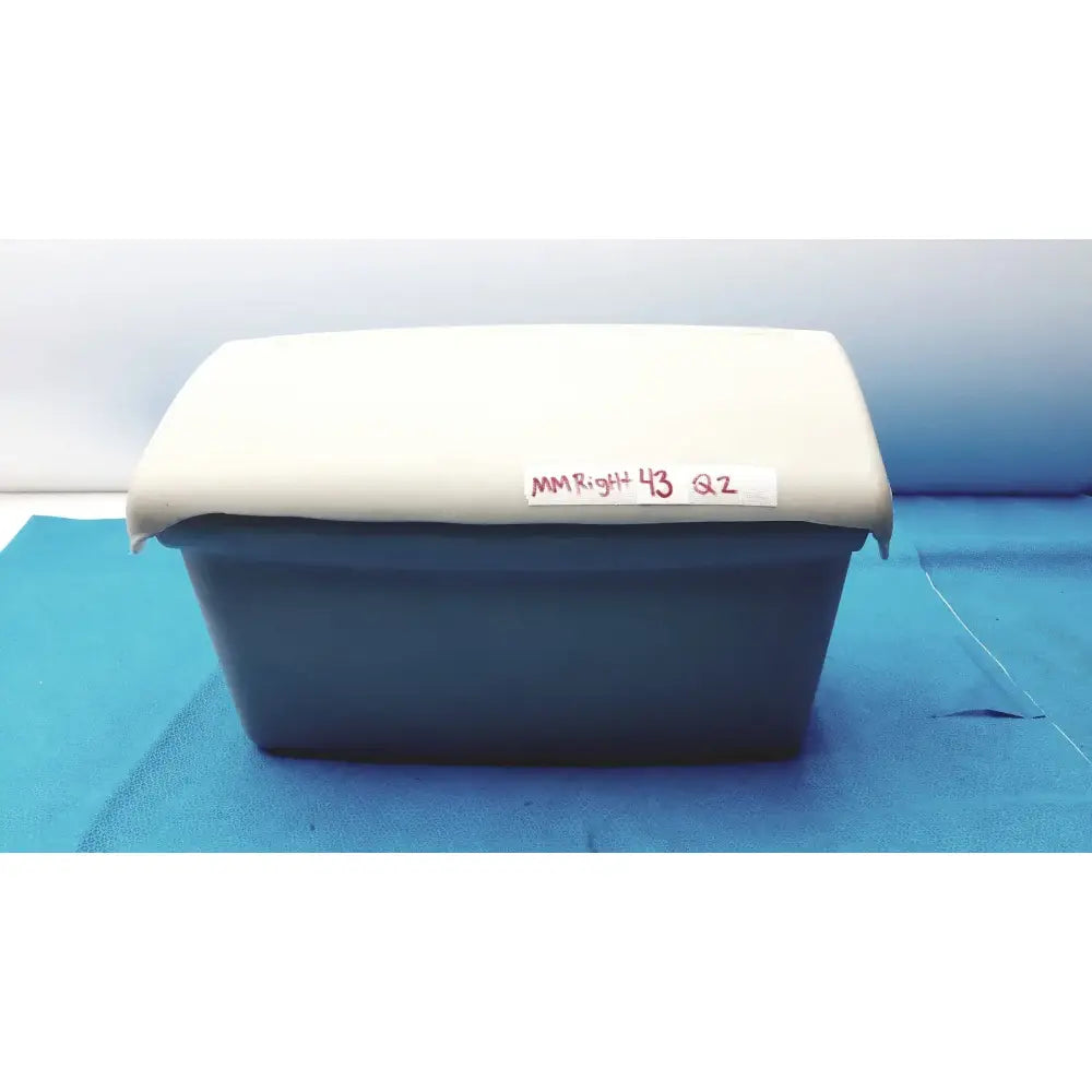 Reuse Medical Medical Storage Box 069-1324-00 Plastic Box Other Healthcare, Lab & Dental, second-hand product photo 1
