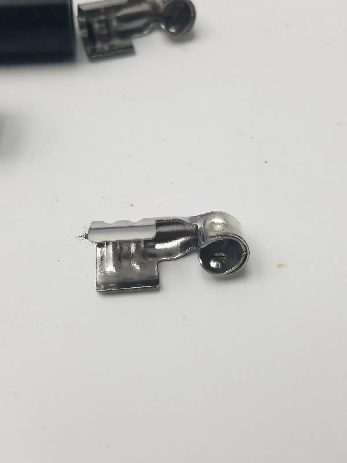 MSD Ignition Spark Plug Wire Terminals & Black 90 Degree Right/Left Angle Boots Ignition Wire Terminals and Boots, second-hand product photo 11