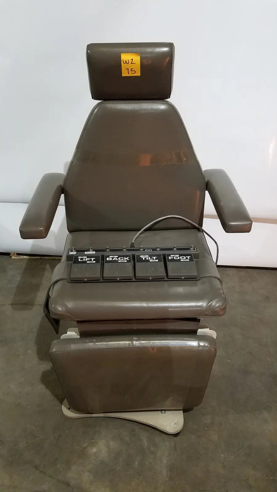 Reuse Medical MTI Programmable Podiatry Chair With Foot Control Examination & Operation Tables, second-hand product photo 1
