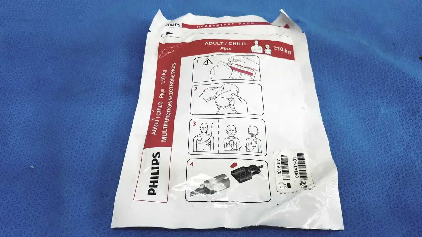 Philips Electrode Pads Adult/child plus ≥10 y Instructional Use /Check EXP Date Electrode Pads, as-is (for parts) product photo 11