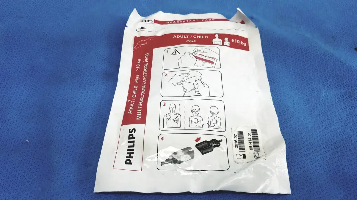 Philips Electrode Pads Adult/child plus ≥10 y Instructional Use /Check EXP Date Electrode Pads, as-is (for parts) product photo 11