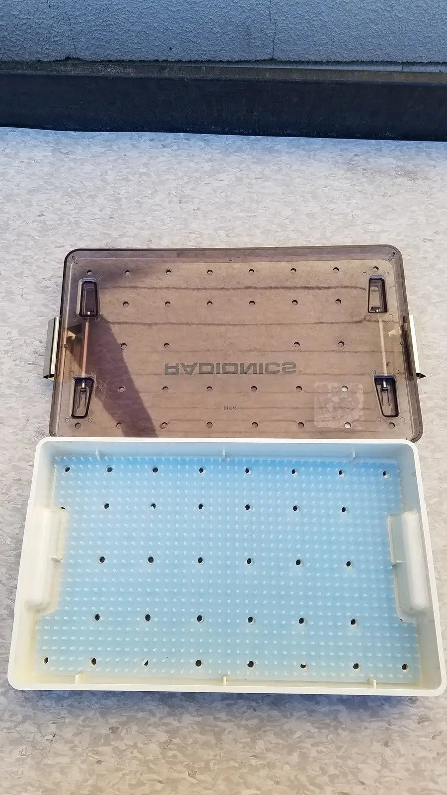 Reuse Medical Radionics Surgical Sterlization Case Tray Sterilization Trays & Cases, second-hand product photo 1