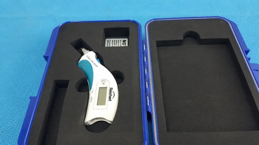 Reichert 230590 Tono Pen AVIA Handheld Tonometer with Case Handheld Tonometer, as-is (for parts) product photo 2