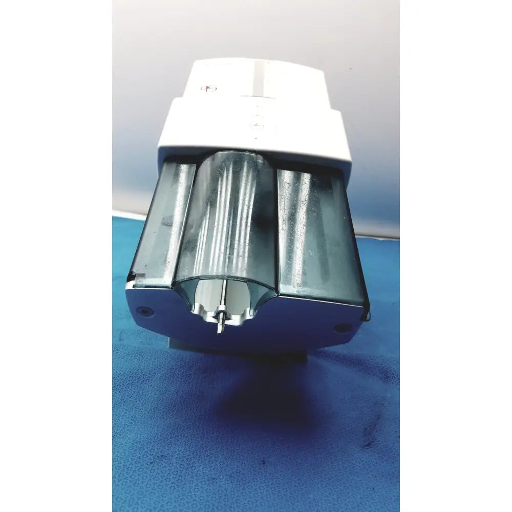 Renfert sympress impression mixing machine in white and dark gray with a metallic ribbed front panel for impression mixing