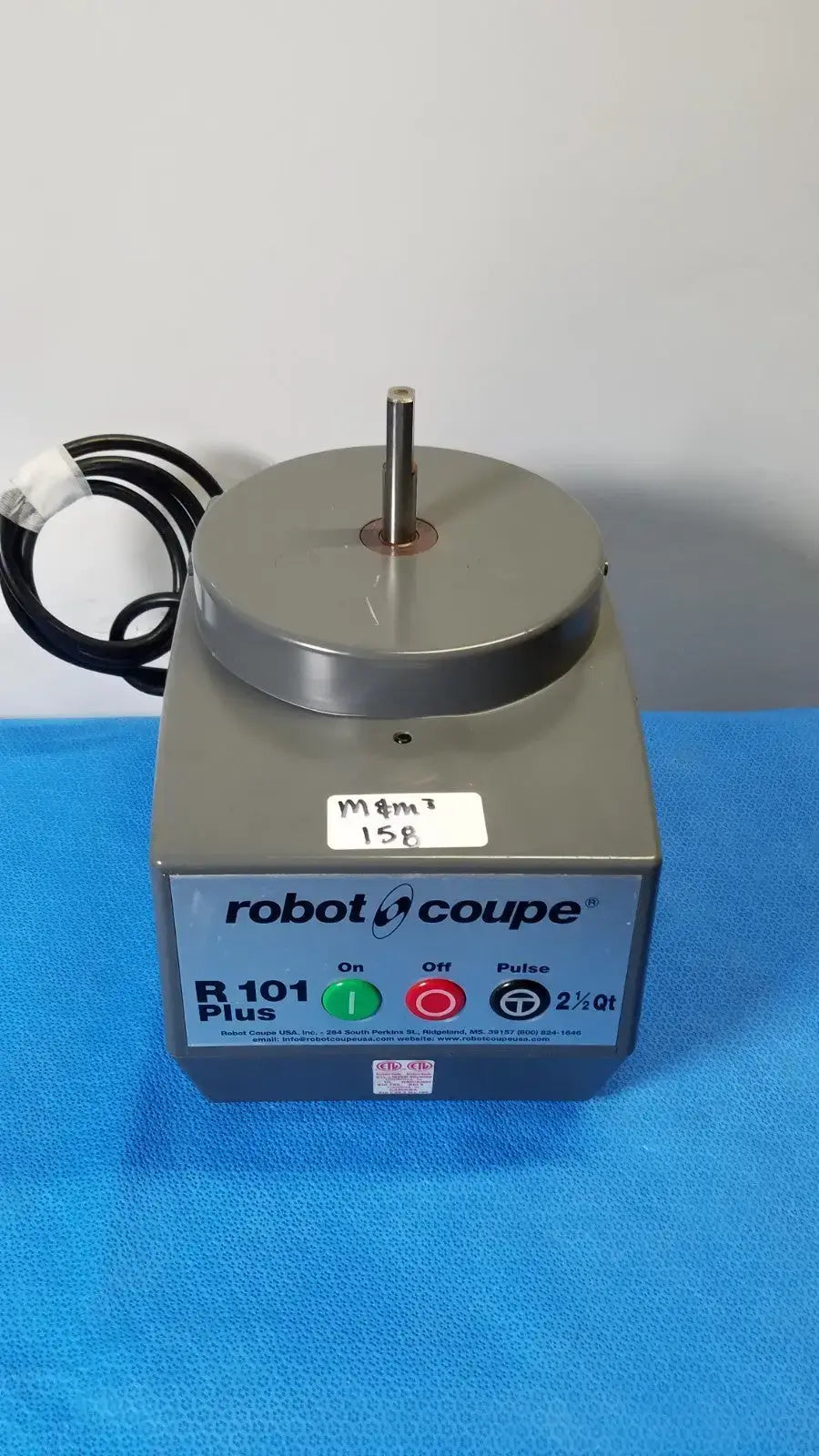 Reuse Medical Robot Coupe R101 Plus Commercial Food Processor Base – 2.5 Qt Countertop Unit Commercial Food Processors, second-hand product photo 1