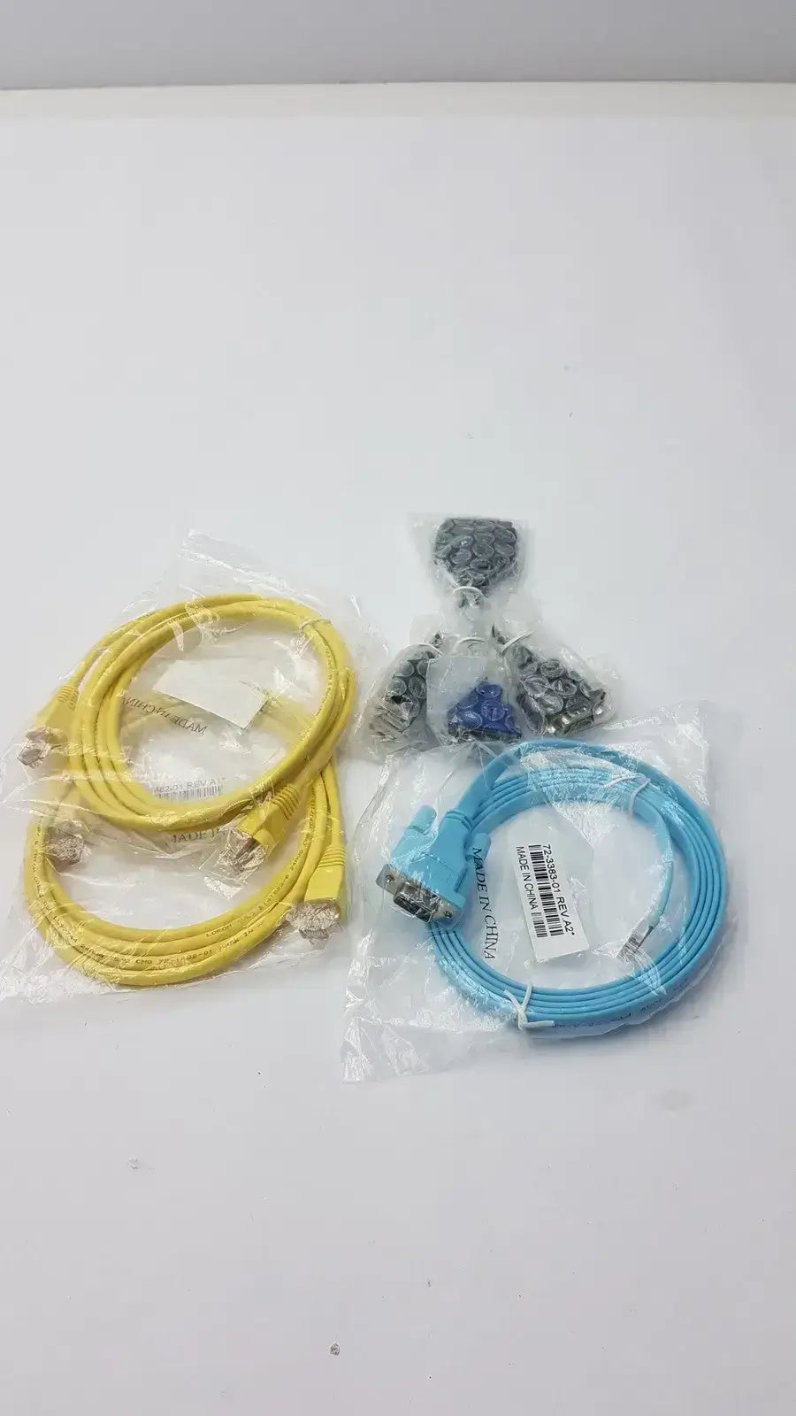Generic Set of 3 Cables, 1x 72-3383-01 Rev A2, 1x 37-1061-01 Rev A0, 1x E141823-6 Networking Cables, second-hand product photo 13