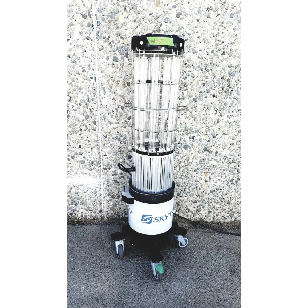 Reuse Medical Skytron IPT1140 Power Unit | 120–240V AC | Industrial Equipment Patient Monitors, second-hand product photo 1