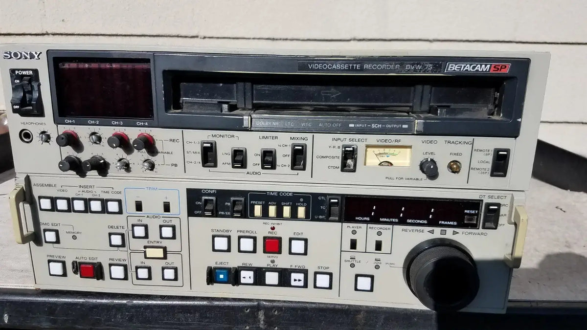 Reuse Medical Sony BVW-75 Betacam SP NTSC Video Player/Recorder Other Electrical Equipment & Supplies, as-is (for parts) product photo 1