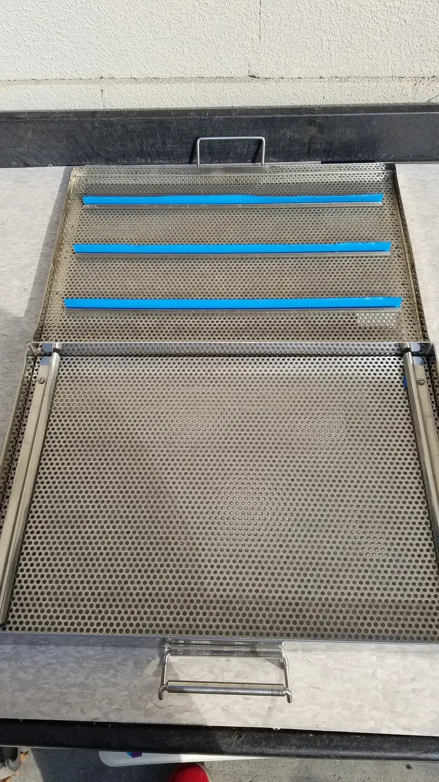 Reuse Medical Sterilization Case Tray for Surgical Instruments Sterilization Trays & Cases, second-hand product photo 1