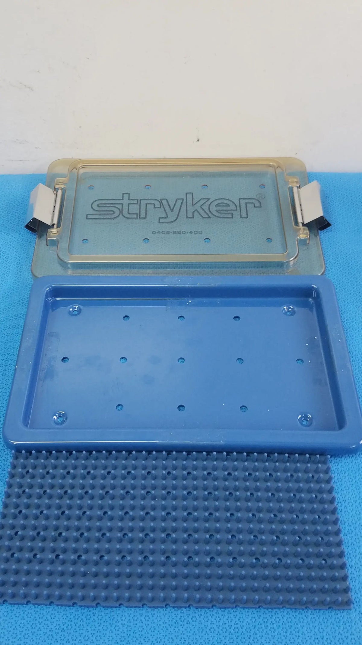 Stryker 0406-650-400 MultiGen 2 Lightweight Sterilization Box With Electrode Probe - Lightweight Sterilization Box