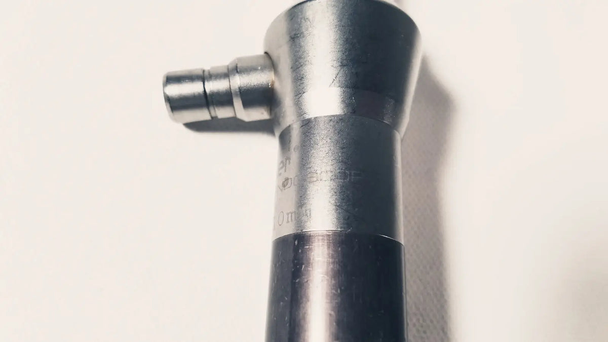 Silver metallic stryker 380-11 laparoscope 0 degree 10 mm with cylindrical body and angled connector for reuse medical use