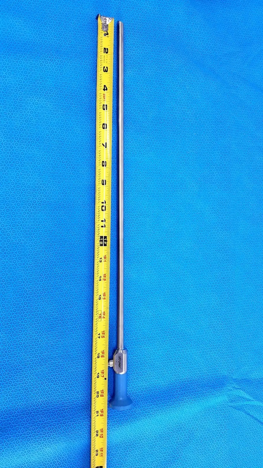 Stryker 502-557-030 autoclavable endoscope with 10mm 30° silver shaft and blue handle for reuse medical procedures