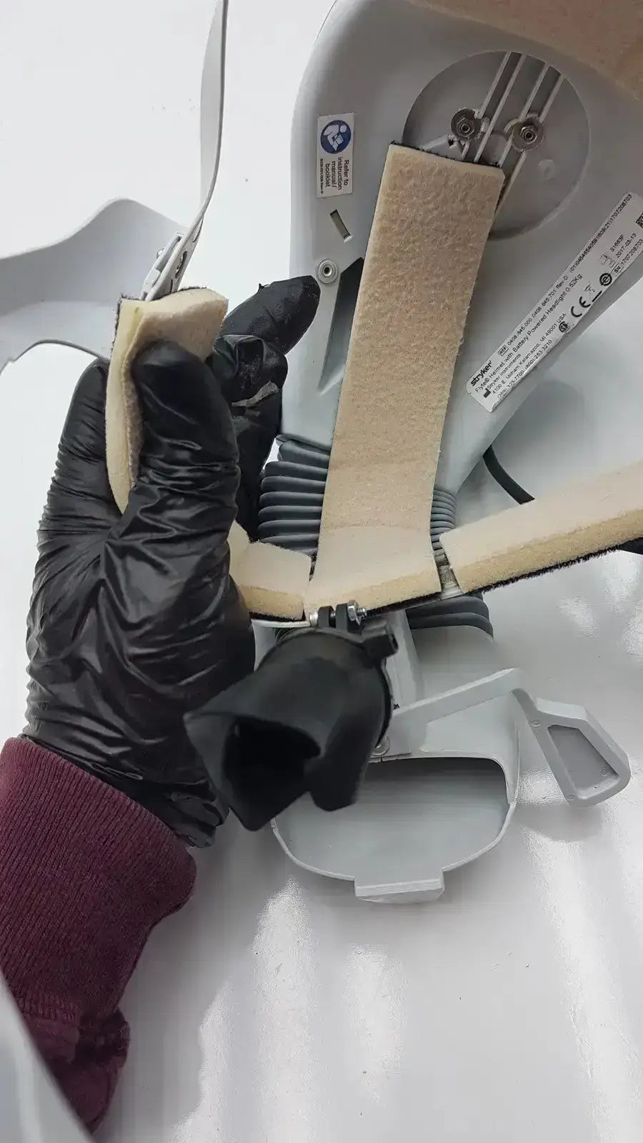 Stryker FLYTE Helmet Ref. 0408-645-000 Surgical Helmet, as-is (for parts) product photo 13