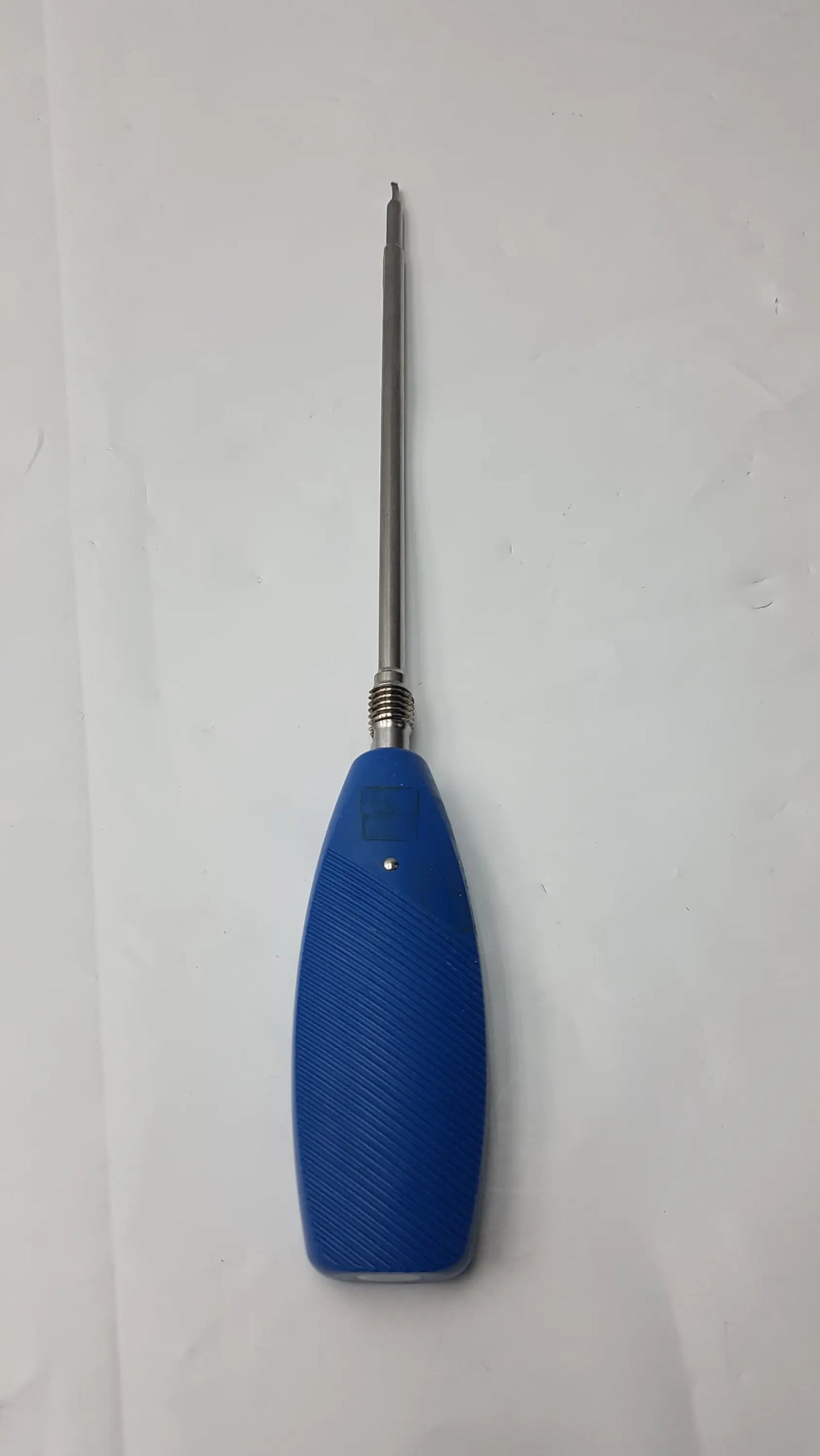 Blue textured grip stainless steel shaft swiss inter lock screwdriver synthese 03.010.472 with fine tipped bit