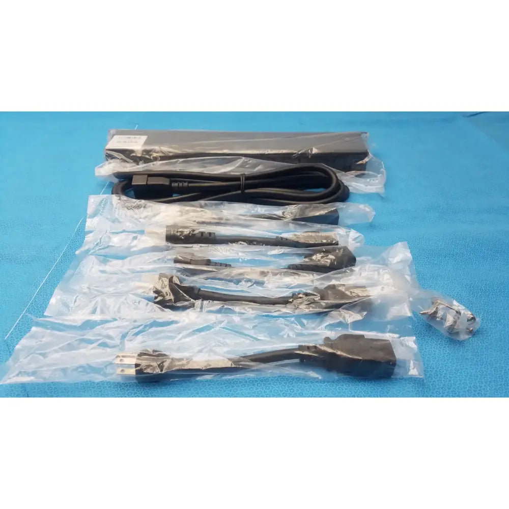 Reuse Medical TRIPP-LITE PDUUNV Rackmount Power Distribution Unit Universal Outlet Power Strip Power Distribution Units, second-hand product photo 1