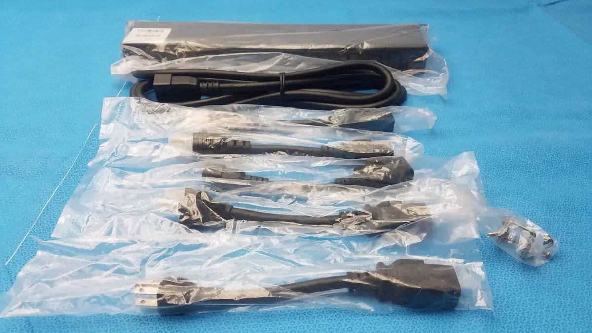 Reuse Medical TRIPP-LITE PDUUNV Rackmount Power Distribution Unit Universal Outlet Power Strip Power Distribution Units, second-hand product photo 1