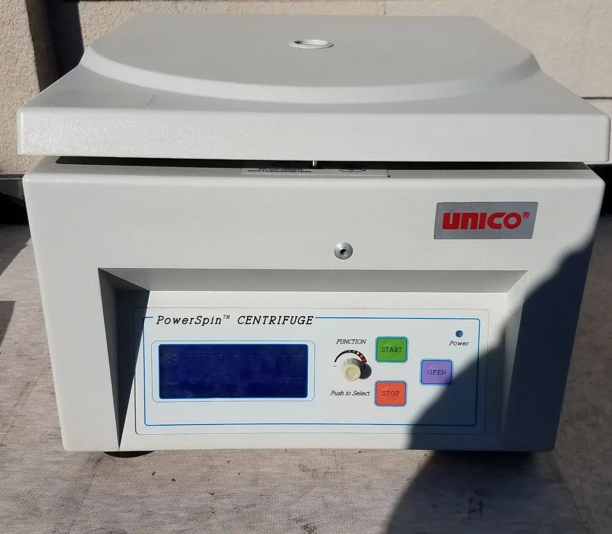 Reuse Medical UNICO Power Spin DX Laboratory Centrifuge C8725 Centrifuges, second-hand product photo 1