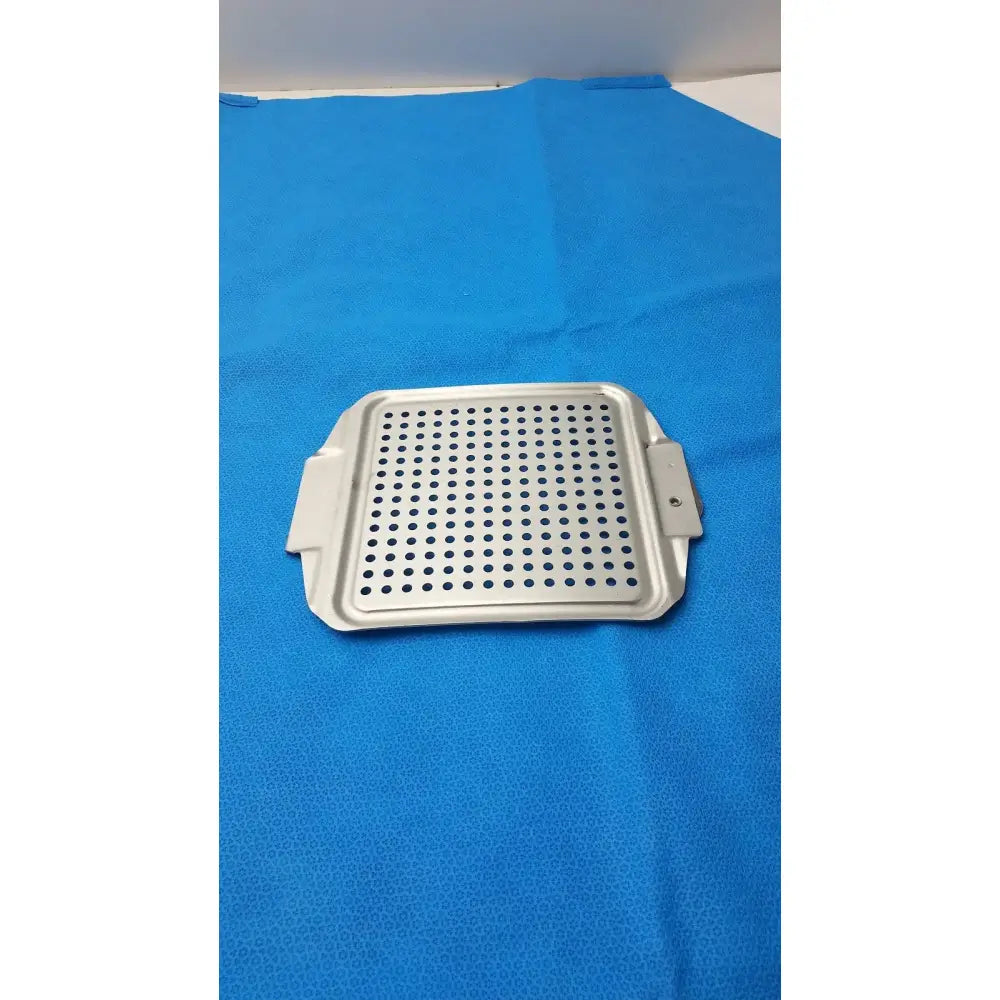 V. Mueller Genesis Top Retention Plate – Surgical Sterilization Case Part – Used Sterilization Case Part, second-hand product photo 6