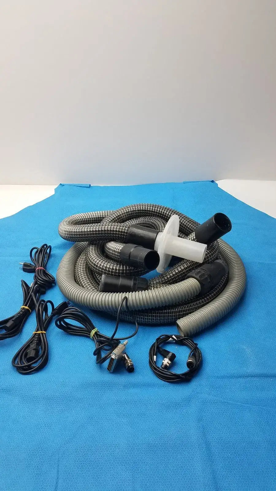 Generic Vacuum Cleaner Hose Tool – Carpet & Floor Cleaning Accessory, Preowned Vacuum Cleaner Accessory, second-hand product photo 6