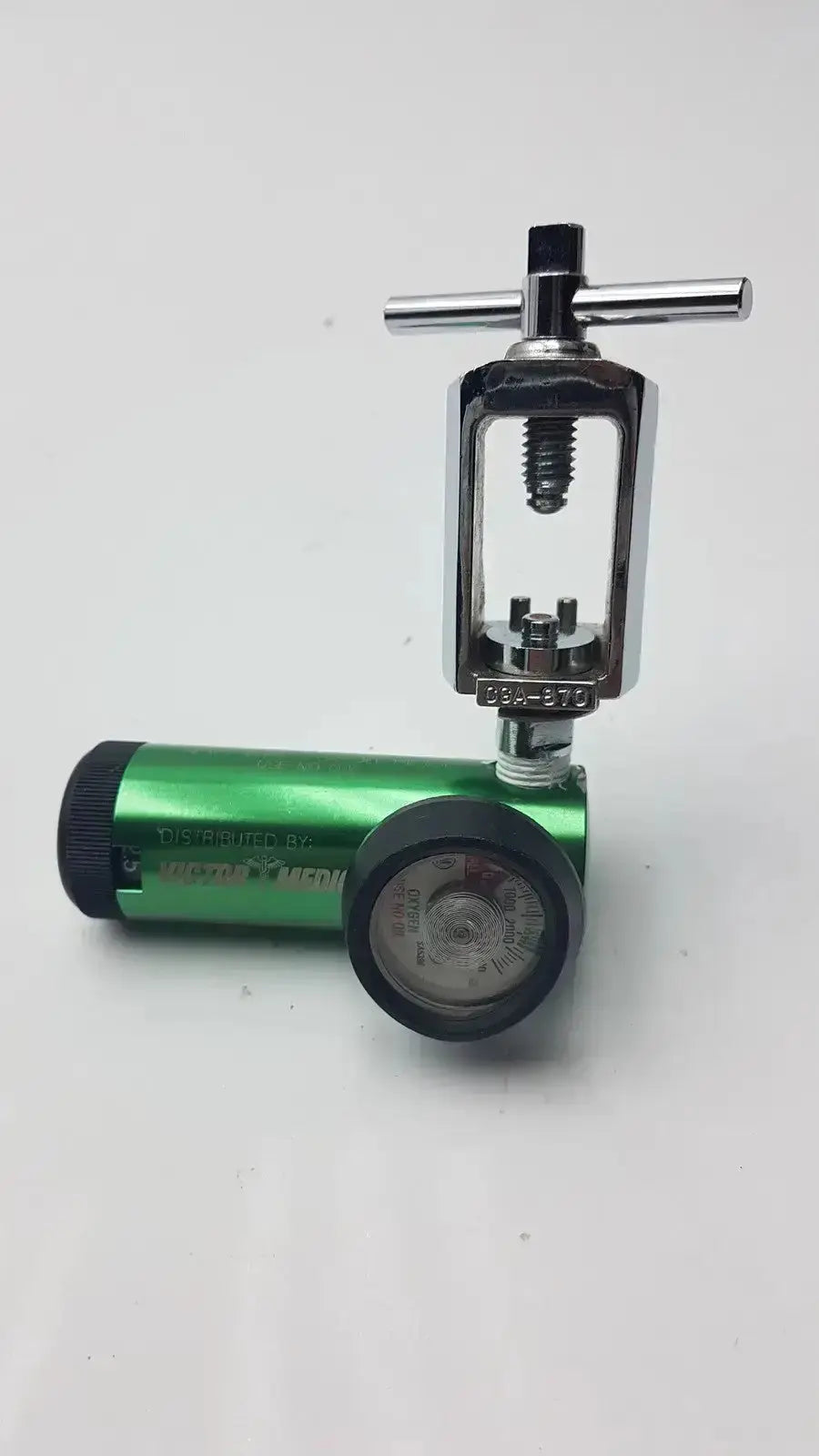 Victor Medical Air Pressure Regulator CGA 870, Model FS II 8Y Medical Gas Regulator, second-hand product photo 13