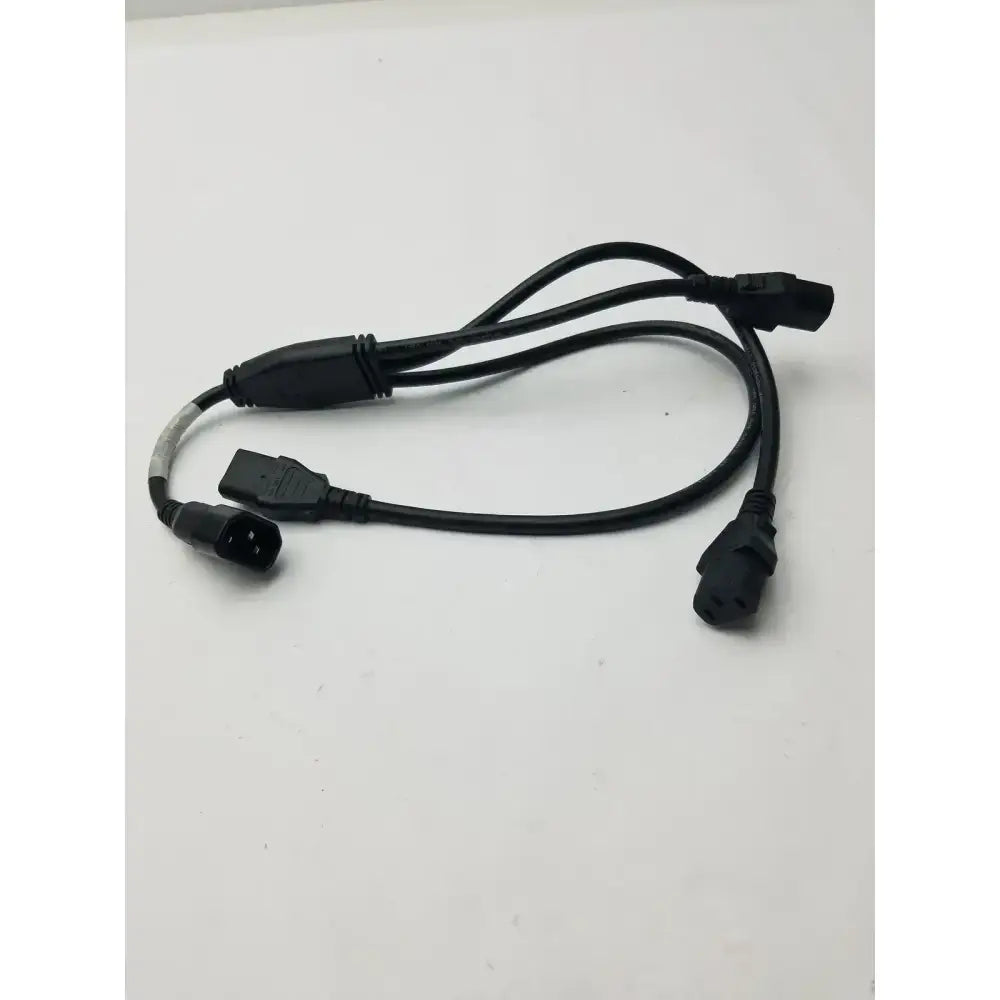 Volex V1625 10A 125V SMI 3 Pin Male to 3 - 3 Female Power Cable Power Cable, second-hand product photo 9
