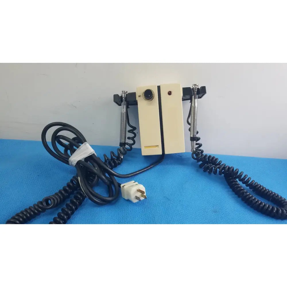 Reuse Medical Welch Allyn 74710 Wall Mounted Transformer Otoscope And Ophthalmoscope Otoscopes & Ophthalmoscopes, second-hand product photo 1