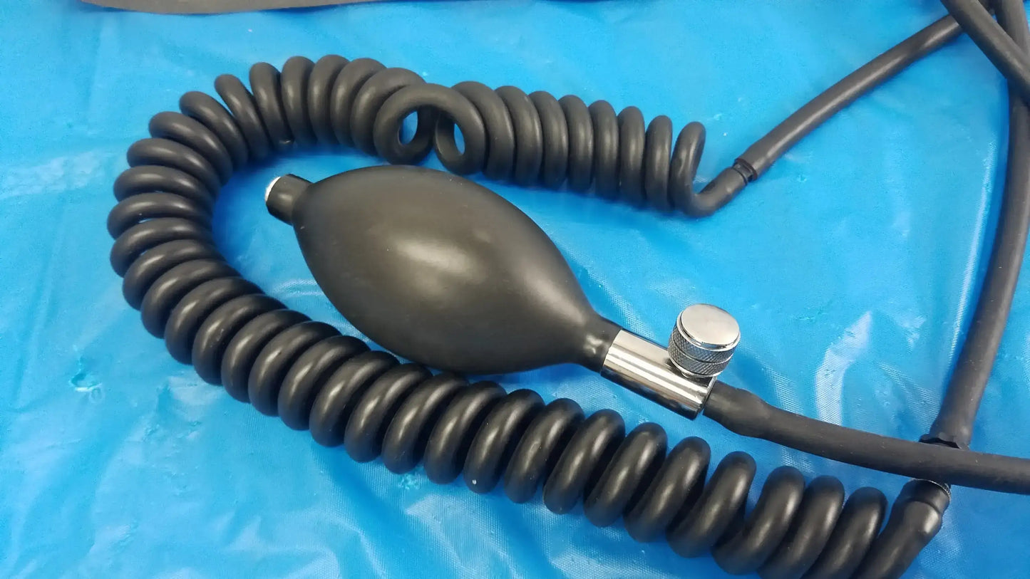 Welch Allyn Blood Pressure Cuff Adult 11 BP Inflation Bulb With Air Valve & Tube Blood Pressure Cuff with Inflation Bulb, Air Valve & Tube, second-hand product photo 5