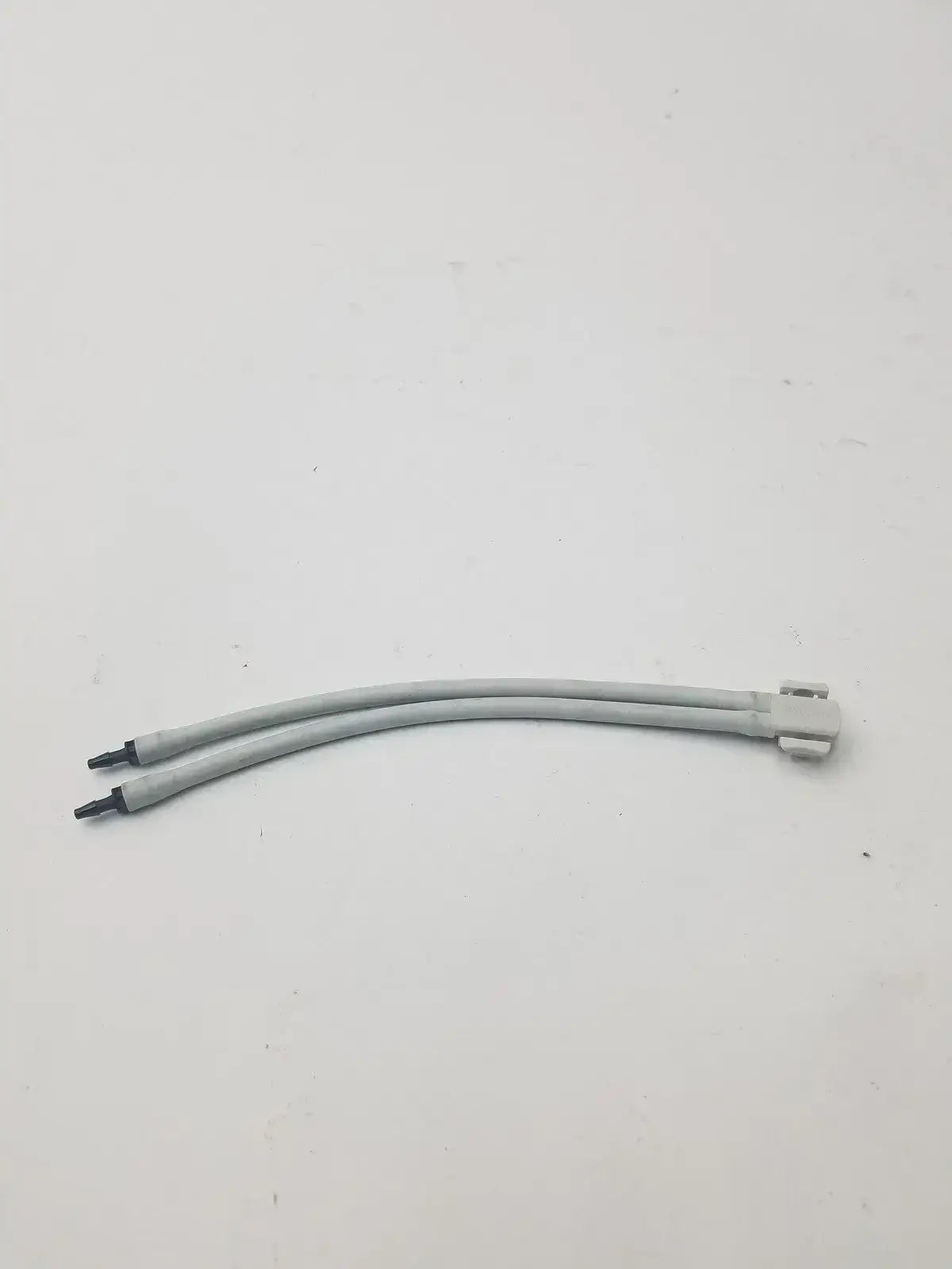 Welch Allyn FlexiPort 2-Tube with Locking Connector Blood Pressure Monitor Accessory, second-hand product photo 4