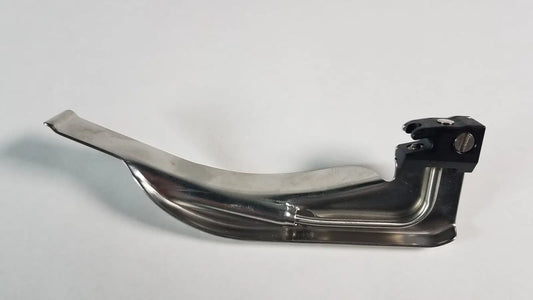 Stainless steel welch allyn mac 4 fiber optic laryngoscope blade with black plastic handle attachment for medical use