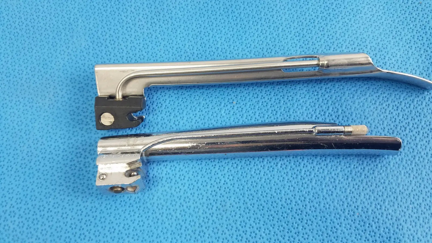 Reuse Medical Welch Allyn Mil 3 Fiber Optic Laryngoscope Blade - Lot Of 2 Laryngoscopes, second-hand product photo 1