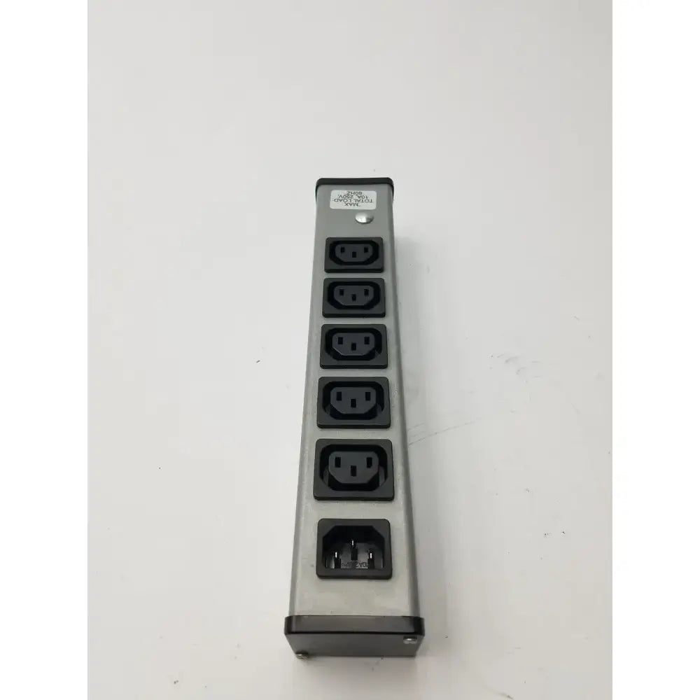 Wiremold Plug In Outlet Center IEC5 50/60 Hz 10A 250V Power Distribution Unit, second-hand product photo 6