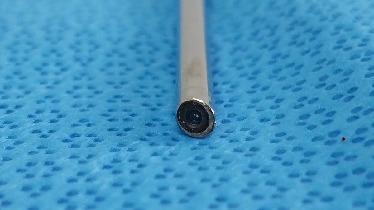 Wolf 8471.42 slender metallic arthroscopy endoscope orthopedic lens with dark circular aperture for precise imaging