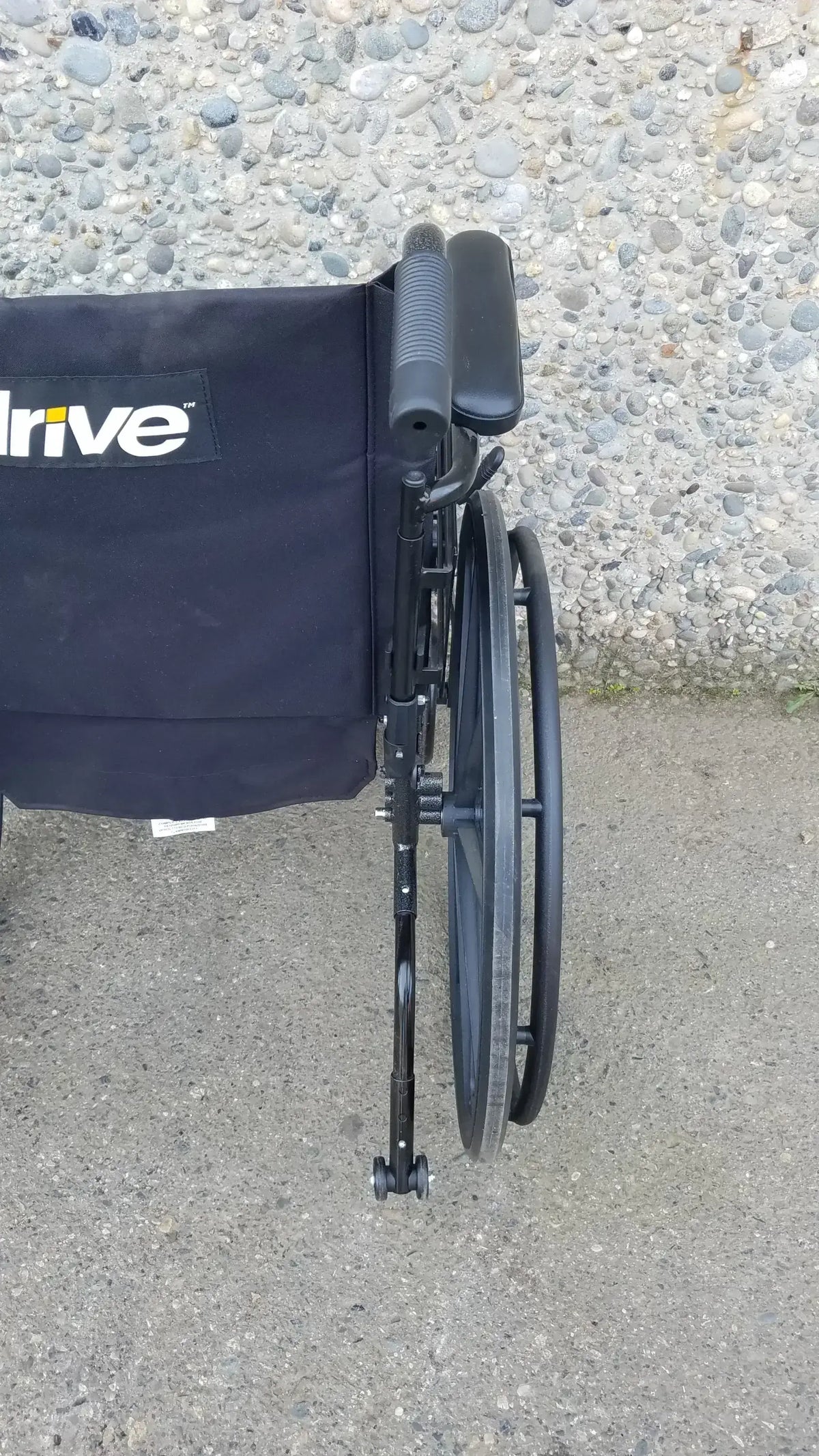Reuse Medical Equipment X4 Transport Wheelchair by Drive Medical – Foldable & Lightweight Wheelchair, second-hand product photo 18