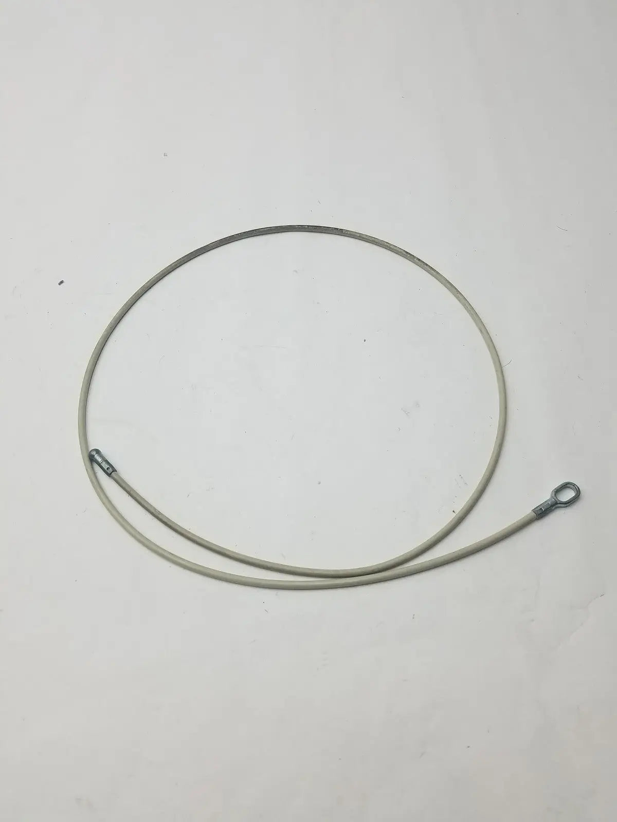 Gray insulated sided cable with metal connectors at each end designed for g-bbdf6-59n applications