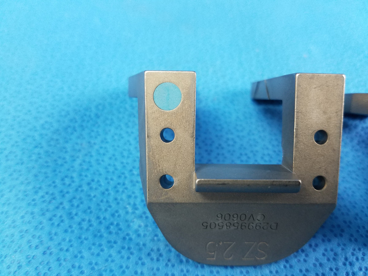Lot of 3 Surgical Femoral Resection Notch Cuts