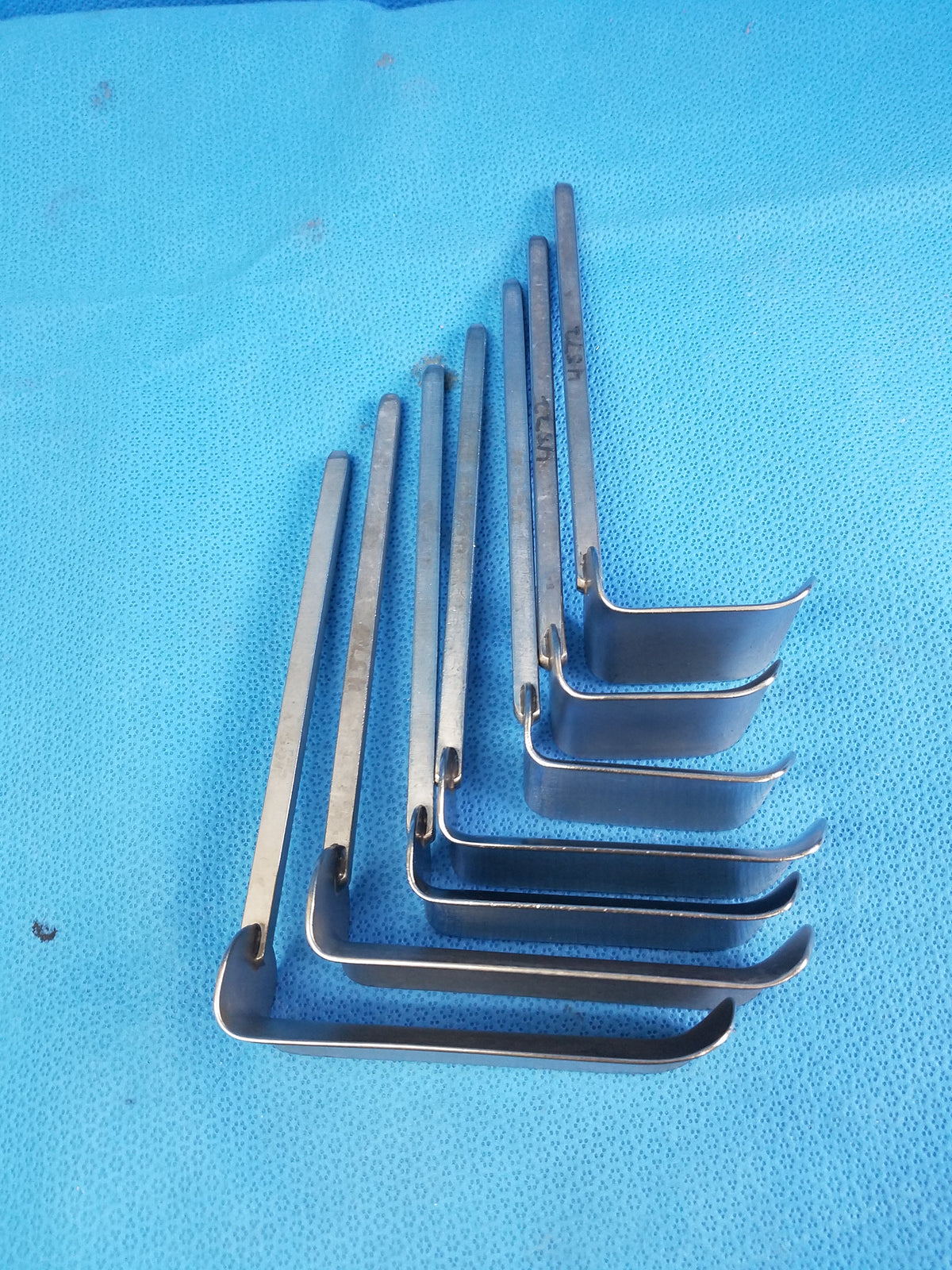 Lot of 7 Codman Surgical Kelly Retractors - Various Sizes