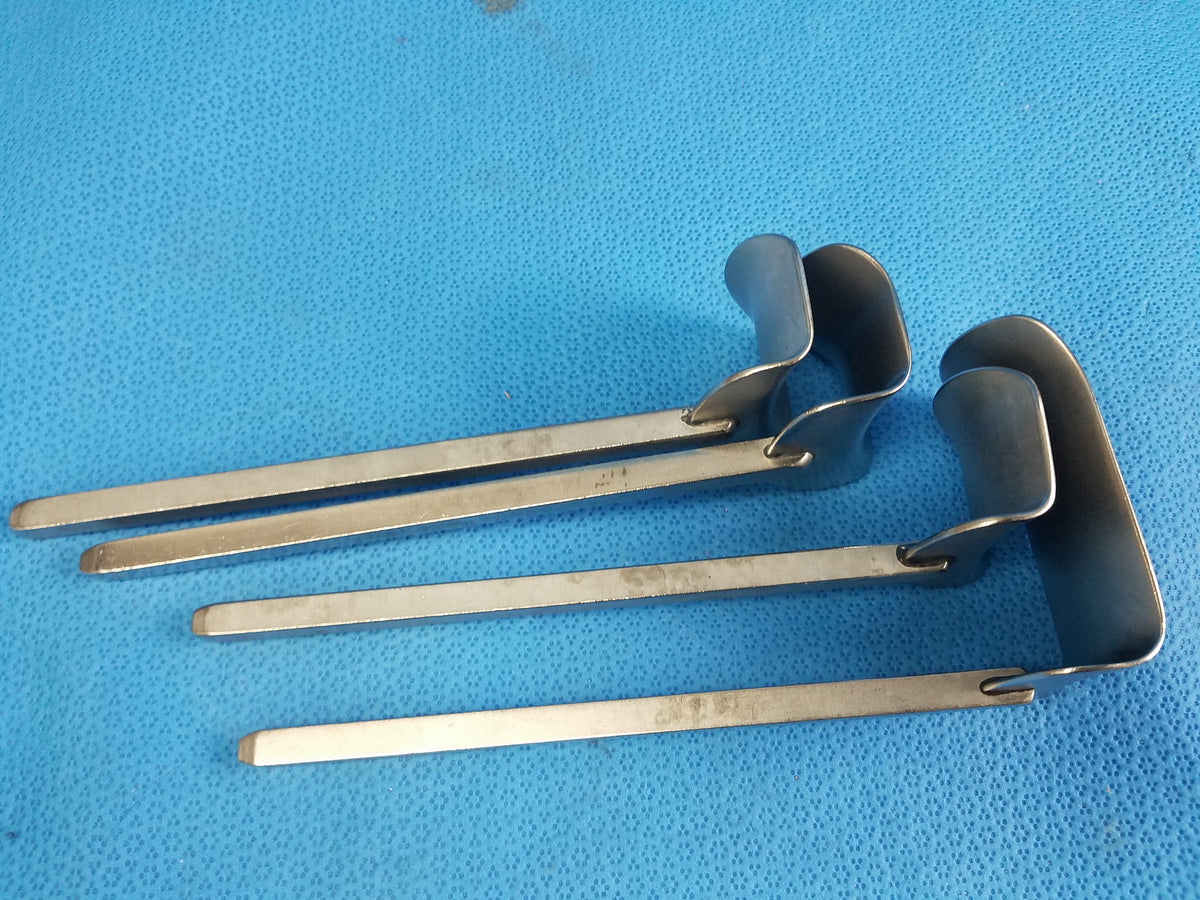 Lot of 4 Surgical Kelly Retractors - Various Sizes