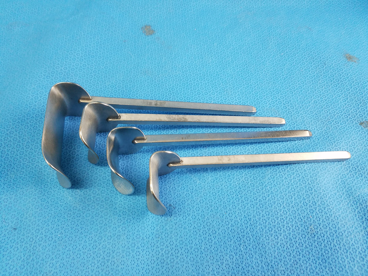 Lot of 4 Surgical Kelly Retractors - Various Sizes