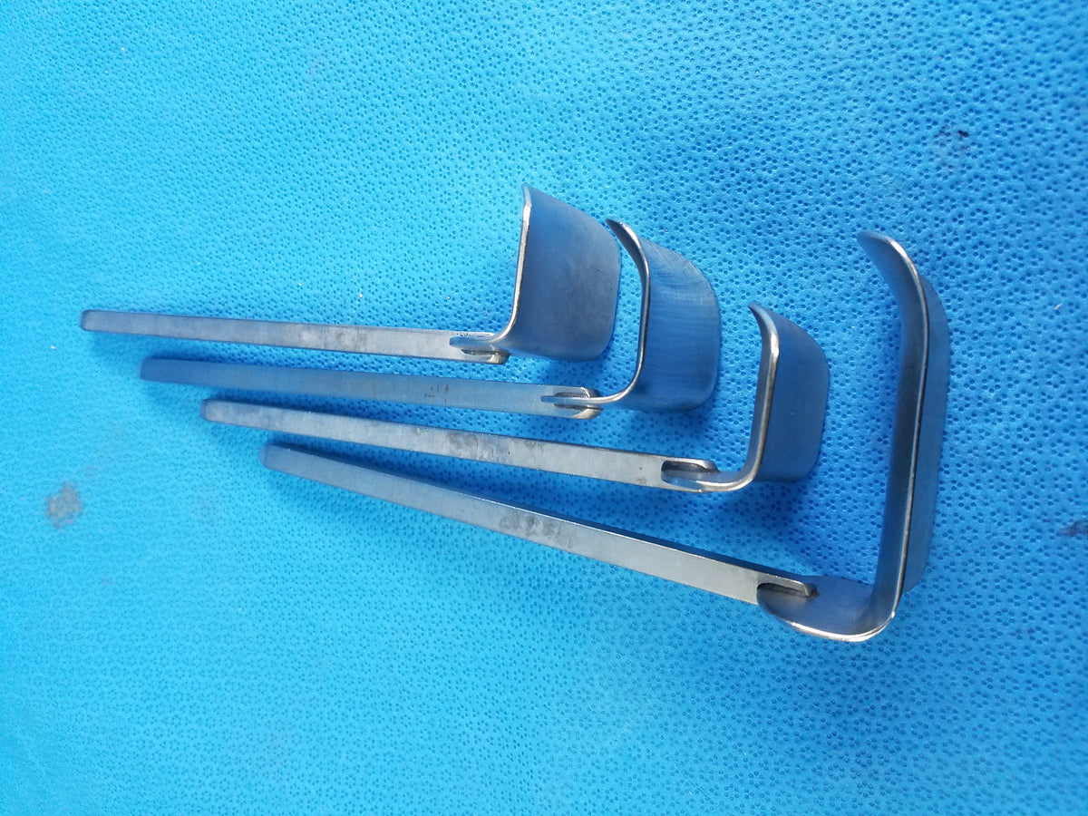 Lot of 4 Surgical Kelly Retractors - Various Sizes