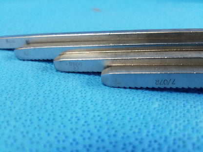 Lot of 4 Surgical Kelly Retractors - Various Sizes