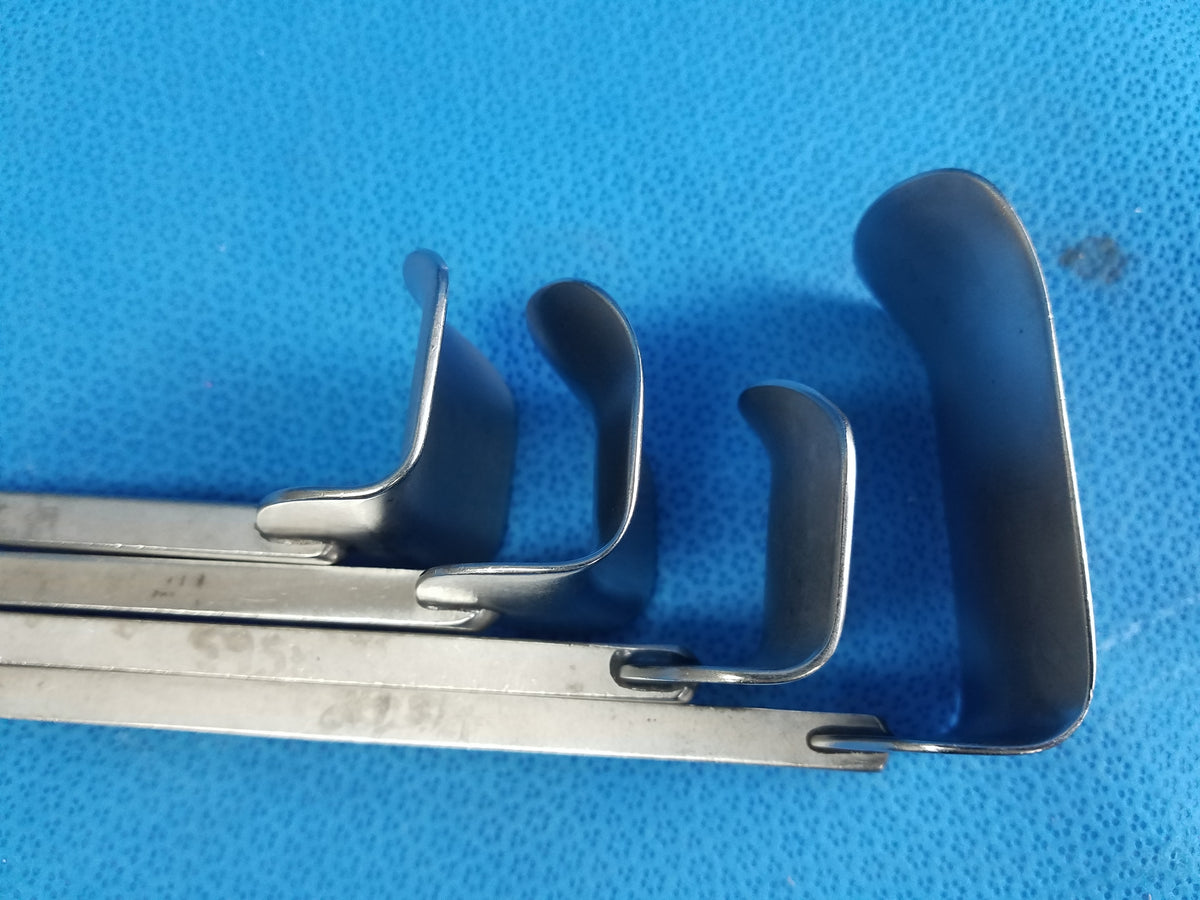 Lot of 4 Surgical Kelly Retractors - Various Sizes