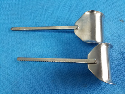 Lot of 2 Codman 50-4576 Balfour Retractor Blades
