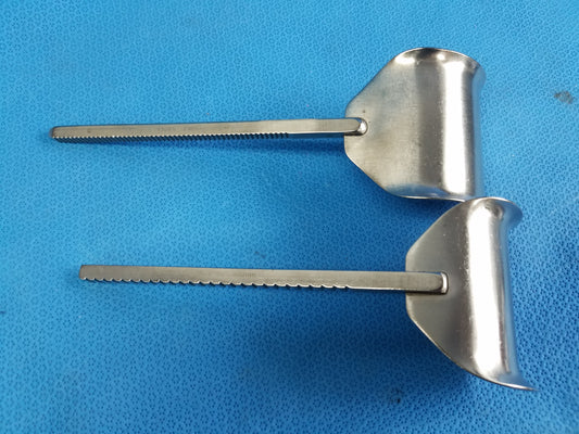 Lot of 2 Codman 50-4576 Balfour Retractor Blades