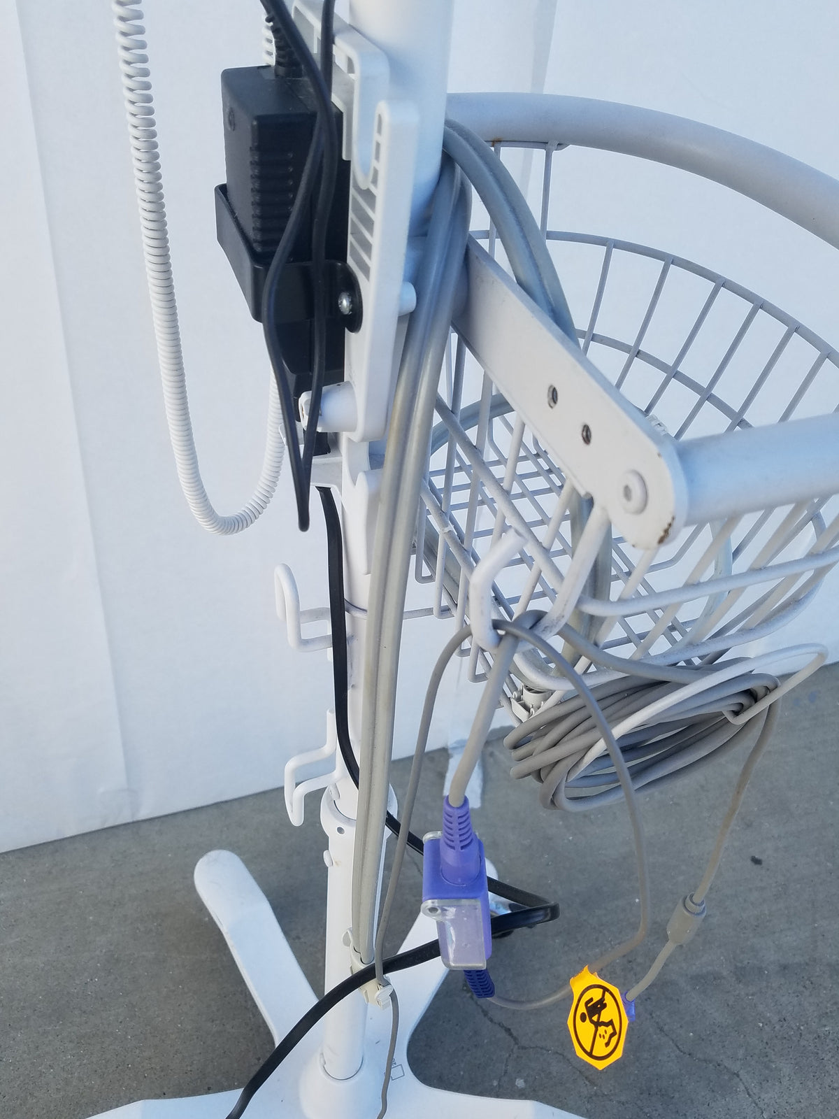Welch Allyn Spot Vital Signs LXi Patient Monitor With Rolling Stand