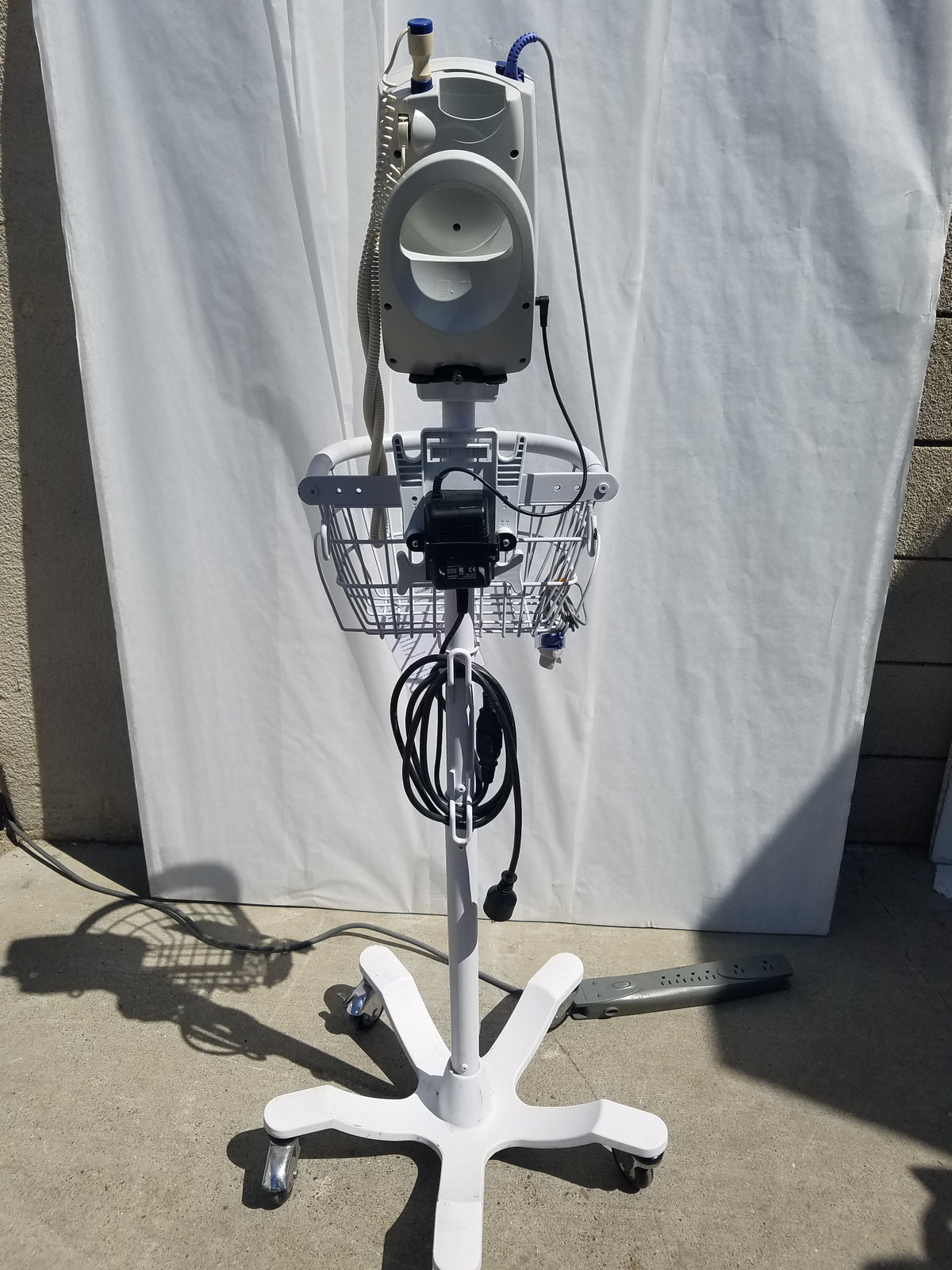 Welch Allyn Spot Vital Signs Patient Monitor With Stand