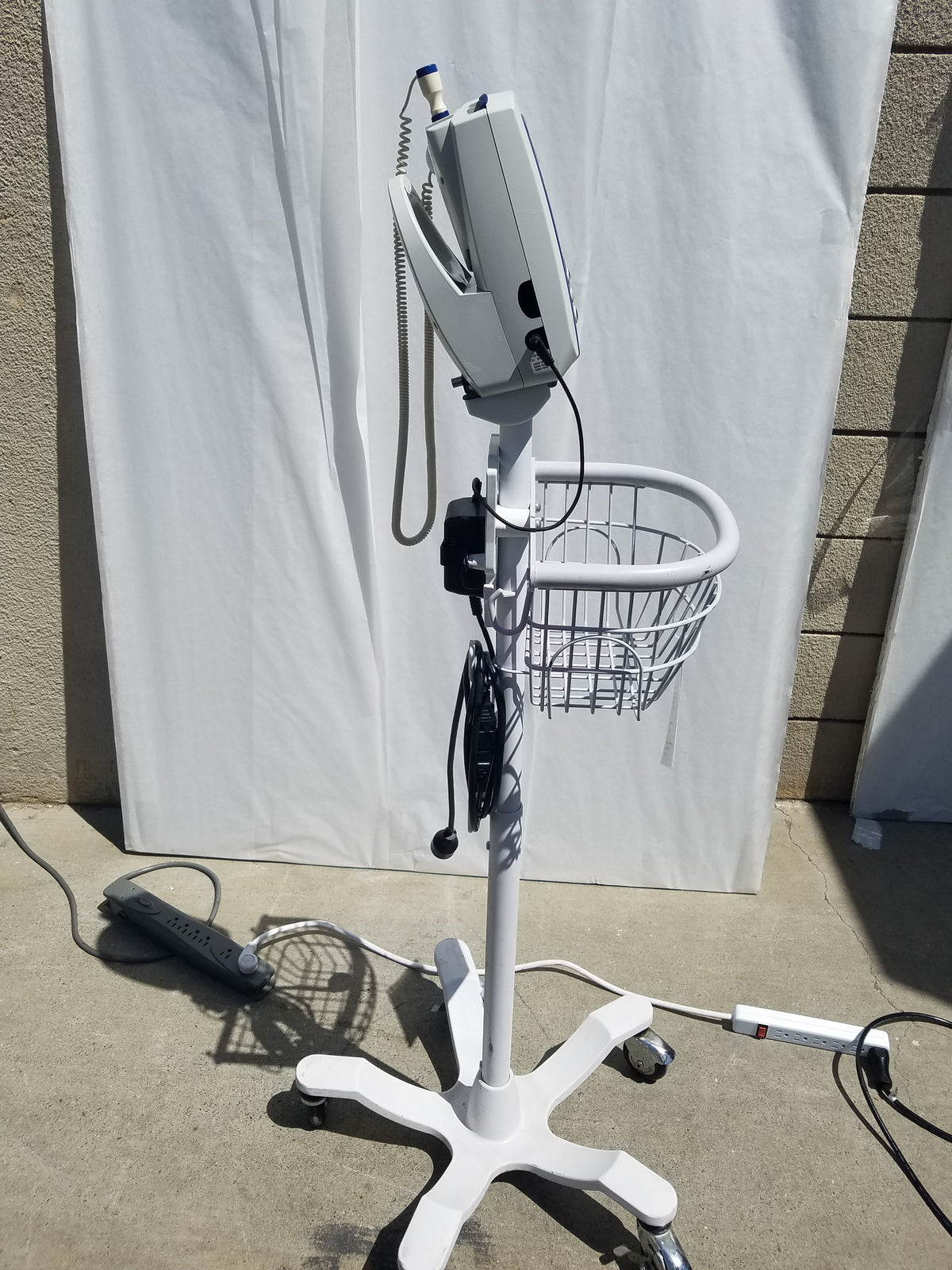 Welch Allyn Spot Vital Signs Patient Monitor With Stand