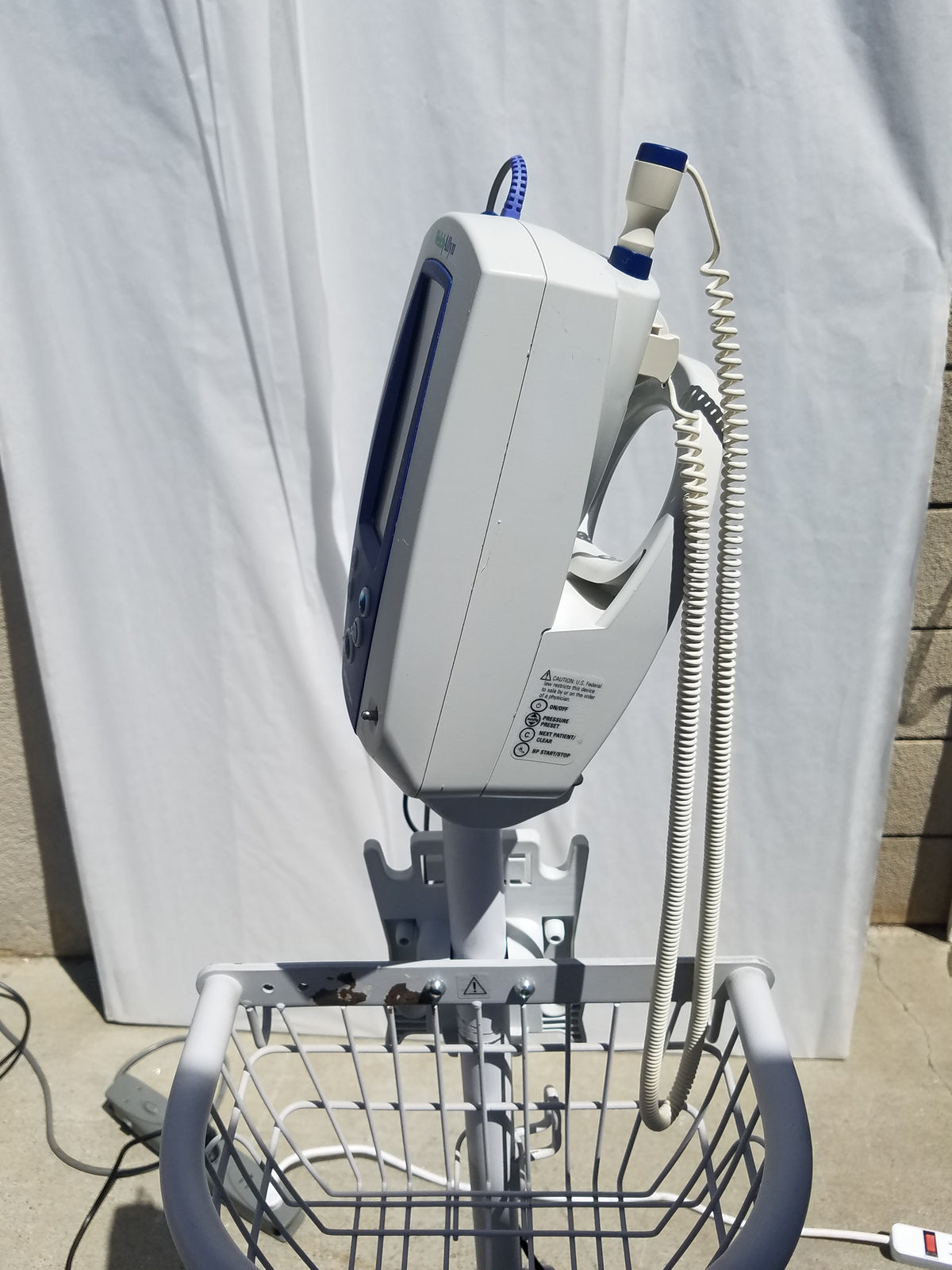 Welch Allyn Spot Vital Signs Patient Monitor With Rolling Stand