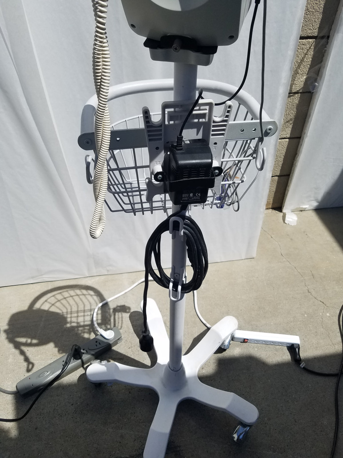 Welch Allyn Spot Vital Signs Patient Monitor With Stand