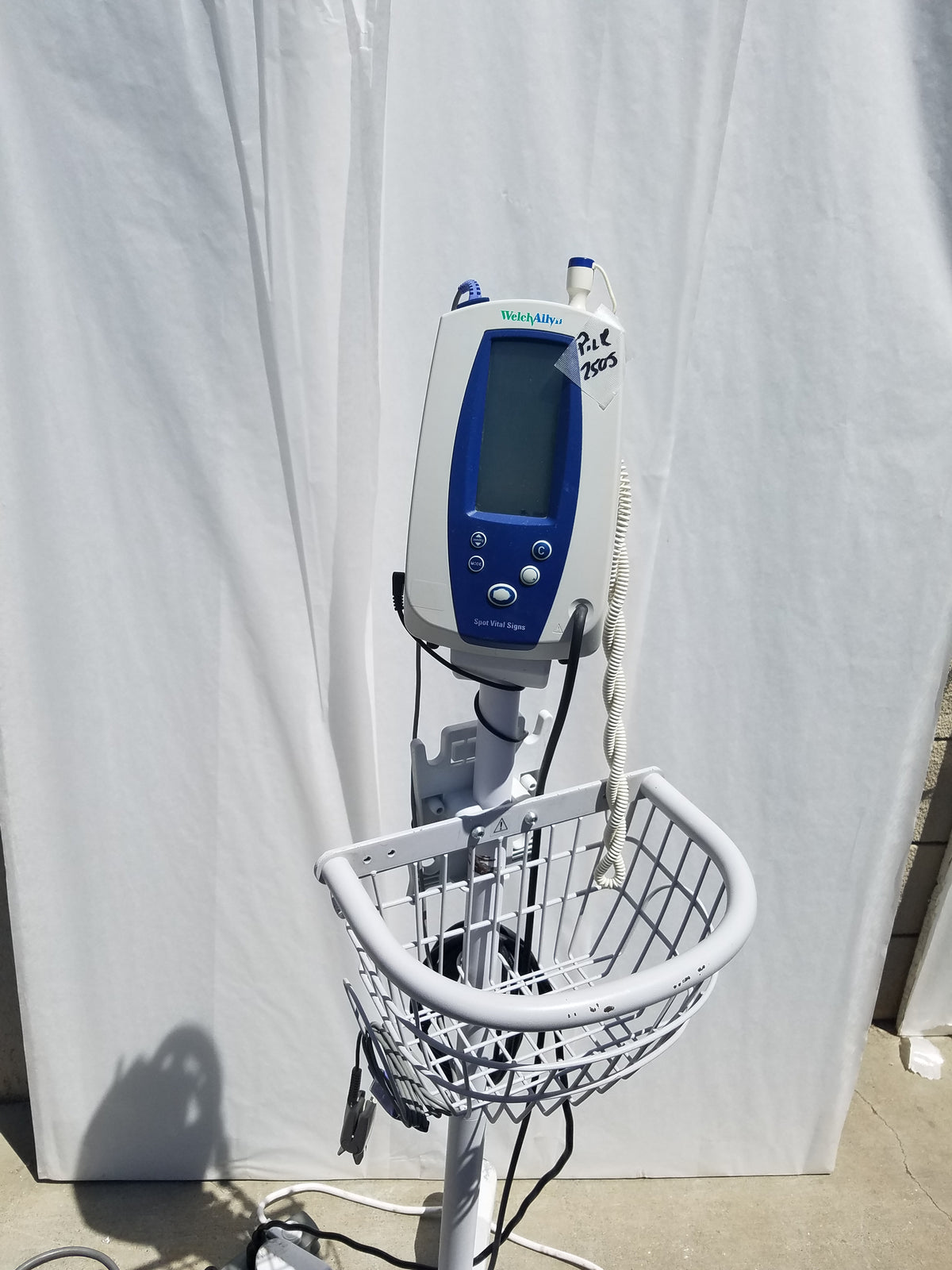 Welch Allyn Spot Vital Signs Patient Monitor With Stand