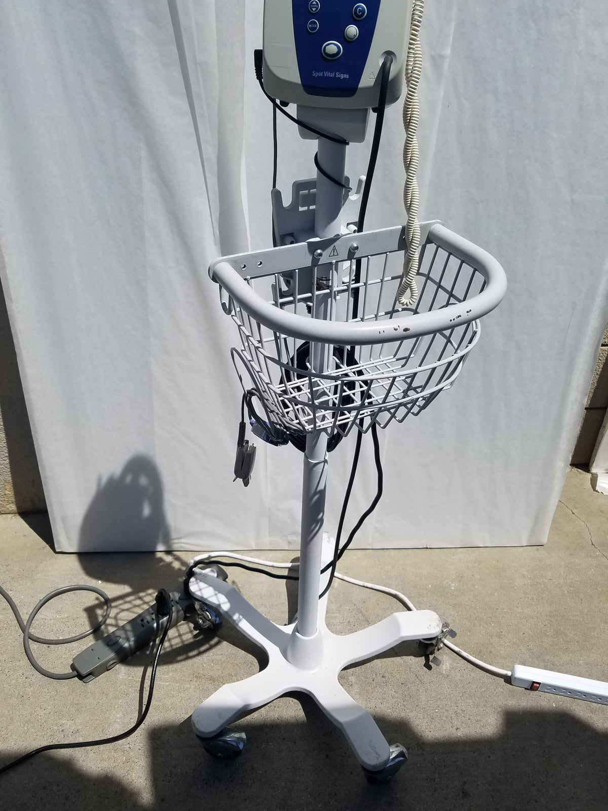 Welch Allyn Spot Vital Signs Patient Monitor With Stand